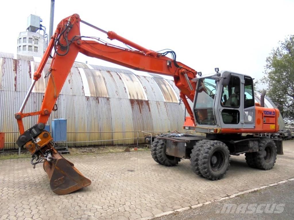 Hitachi FH 130 W-3 Gravemaskiner på hjul