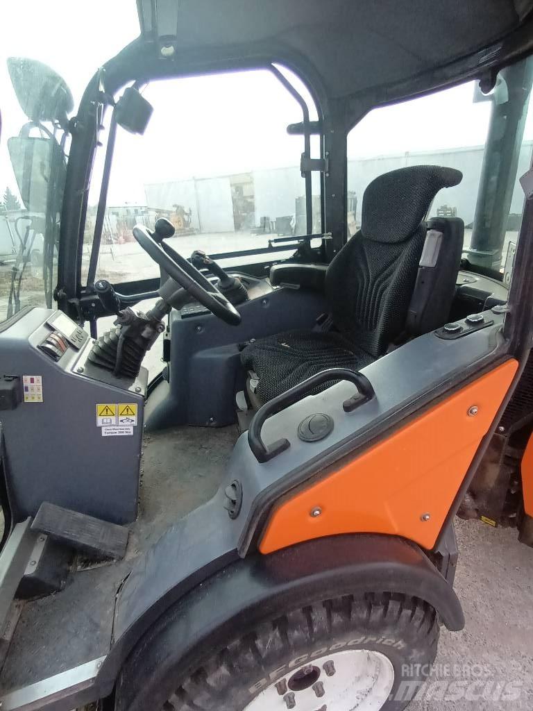 Multihog CX75 Traktorer