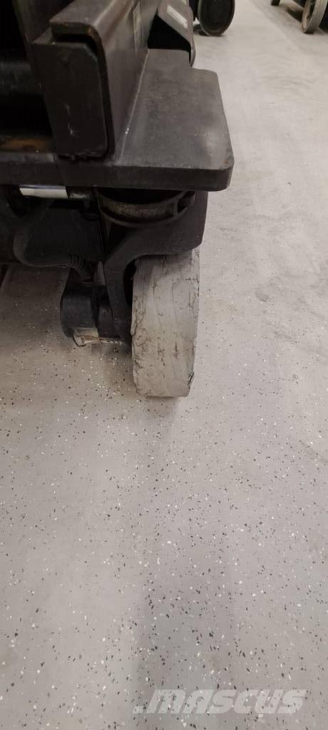 JLG 3246 ES Saxlifte