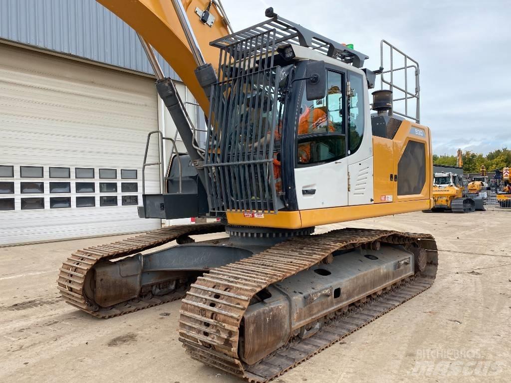 Liebherr R 930 Gravemaskiner på larvebånd