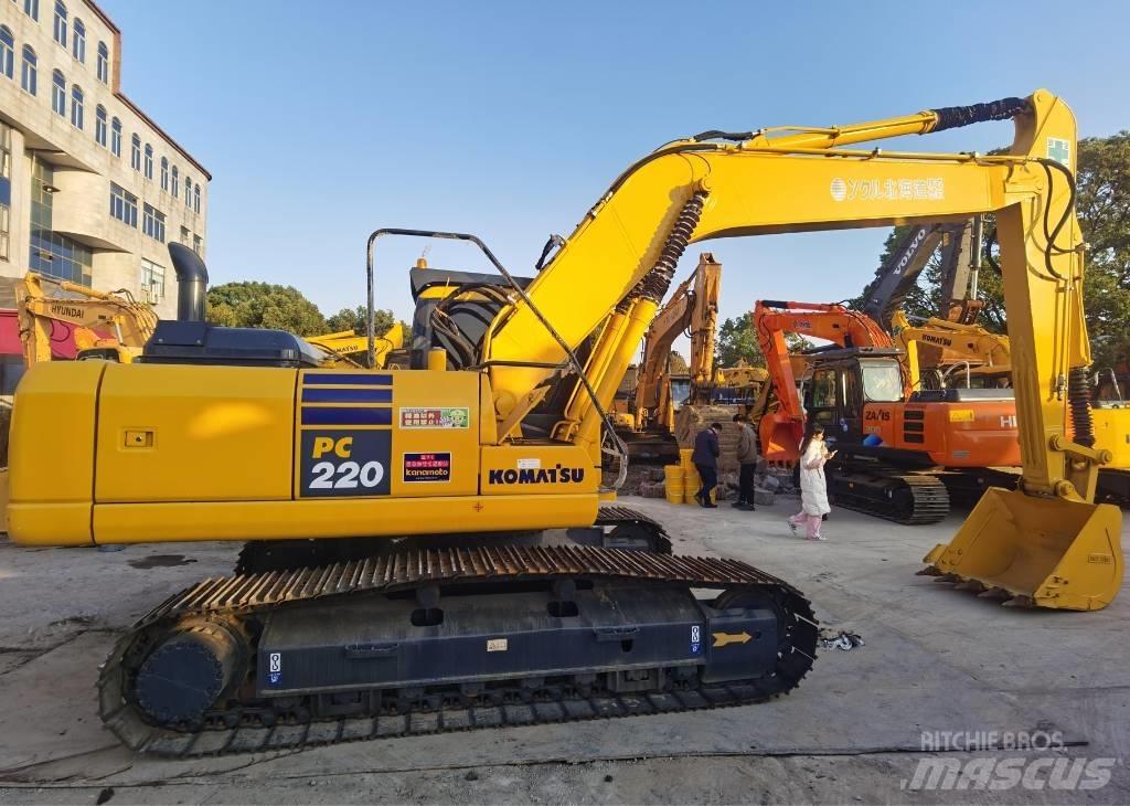 Komatsu PC 220-7 Gravemaskiner på larvebånd