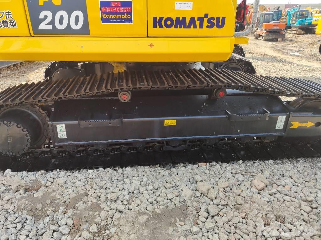 Komatsu PC 200 Gravemaskiner på larvebånd