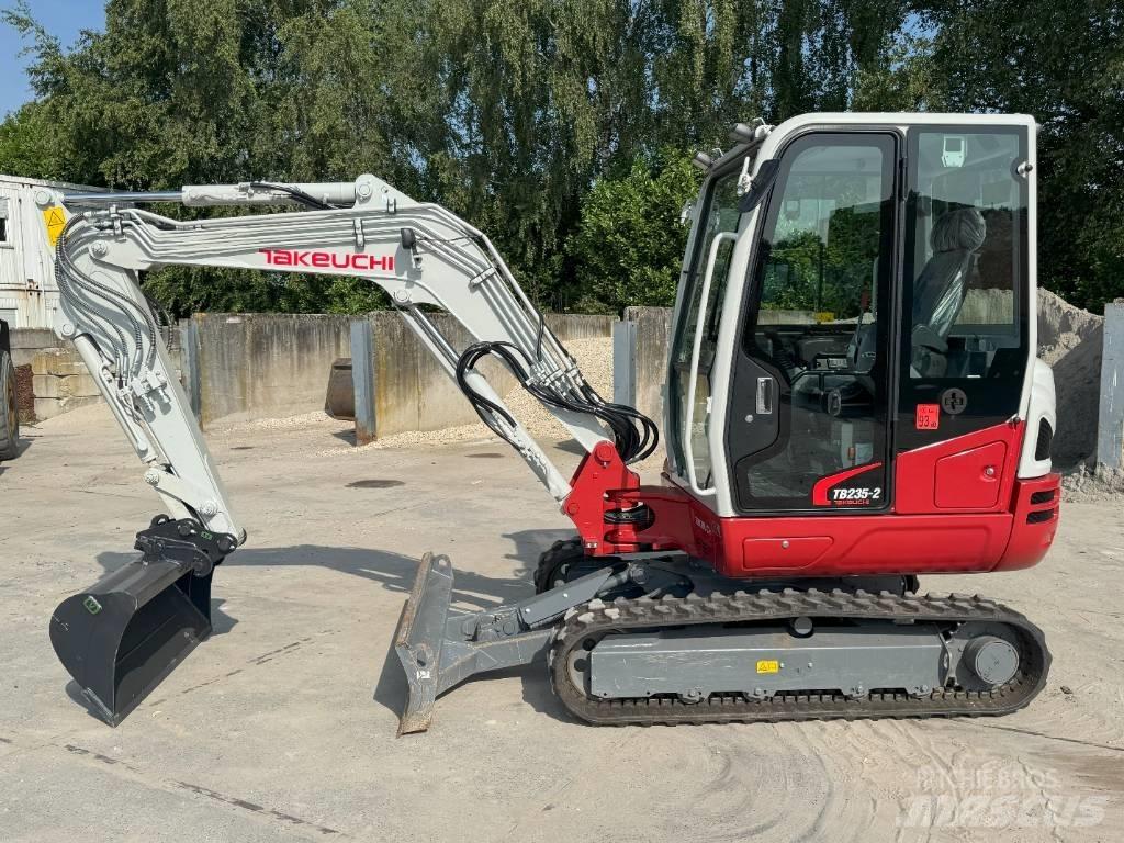 Takeuchi TB 235-2 Minigravemaskiner