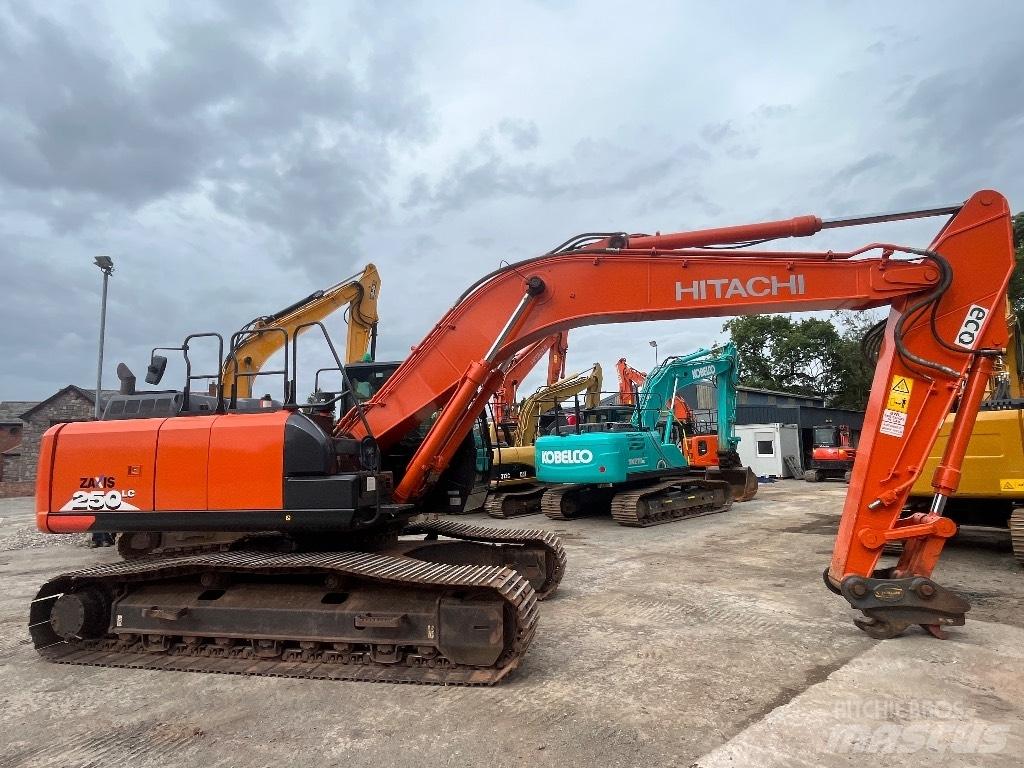 Hitachi ZX 250 LC-6 Gravemaskiner på larvebånd