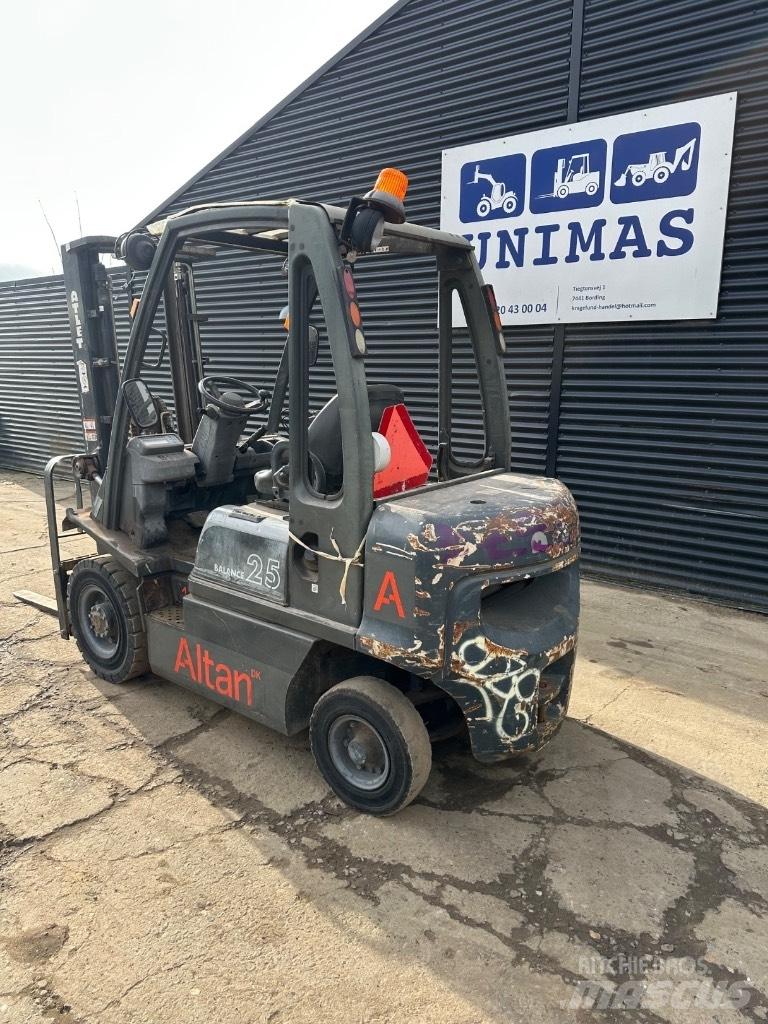 Nissan FD25 Diesel gaffeltrucks