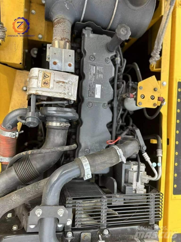 Komatsu PC 240-8 Gravemaskiner på larvebånd