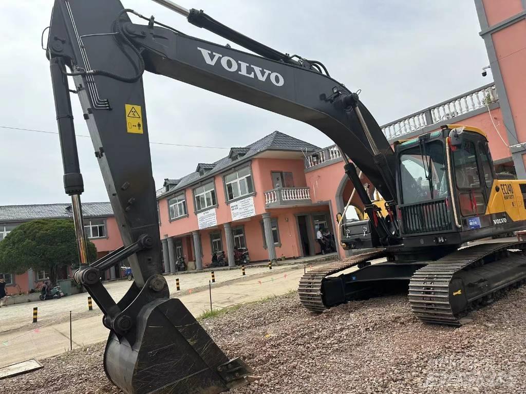 Volvo EC 240 Gravemaskiner på larvebånd
