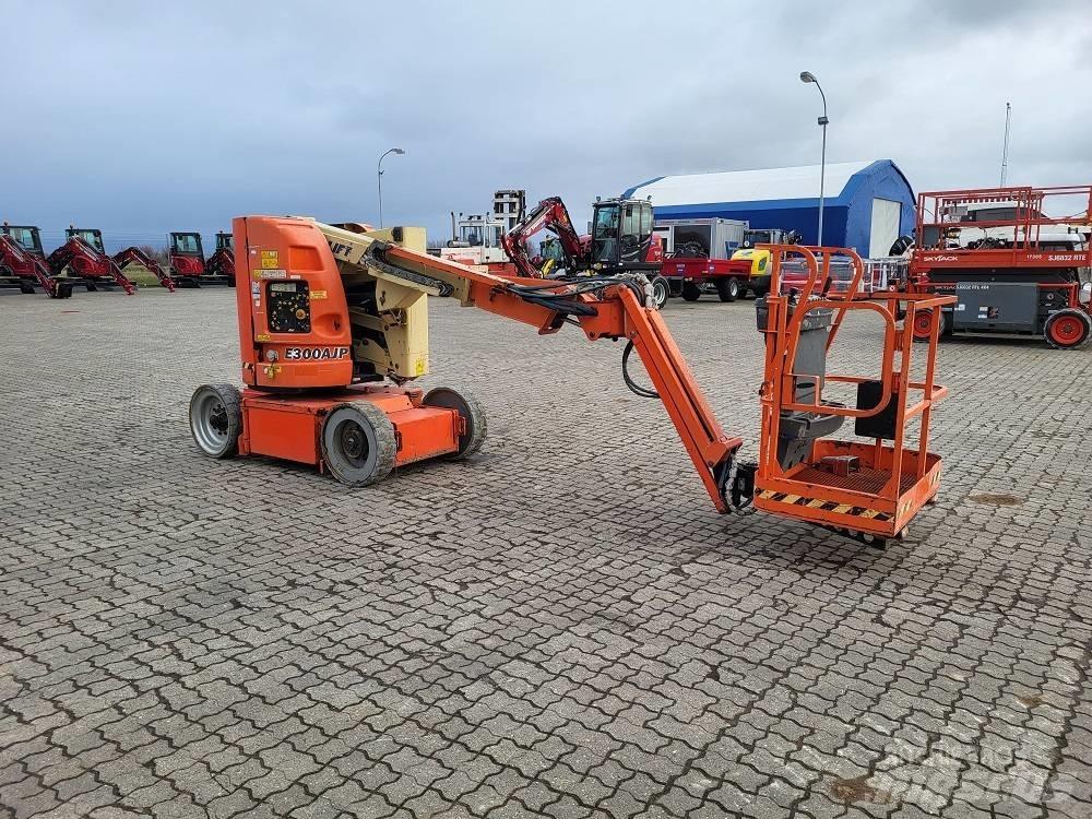 JLG E 300 AJP Bomlifte med knækarm