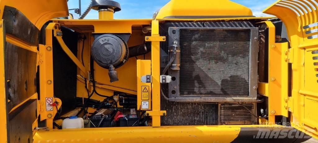 JCB JS 220 LC Gravemaskiner på larvebånd