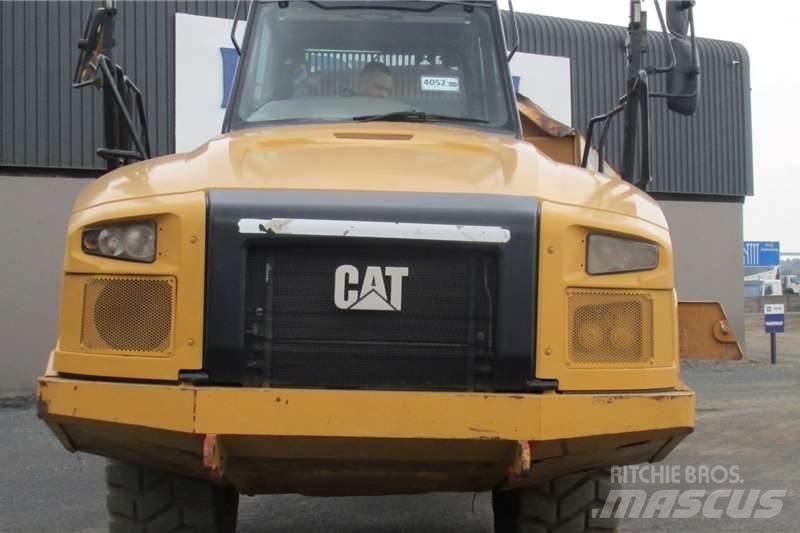 CAT 730C2 Terrængående lastbiler