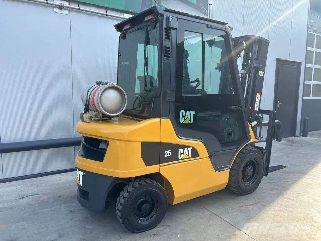 CAT GP25N Heftruck LPG gaffeltrucks