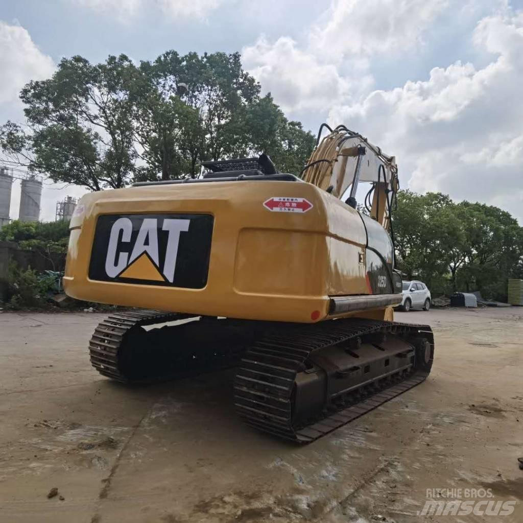 CAT 325DL Gravemaskiner på larvebånd