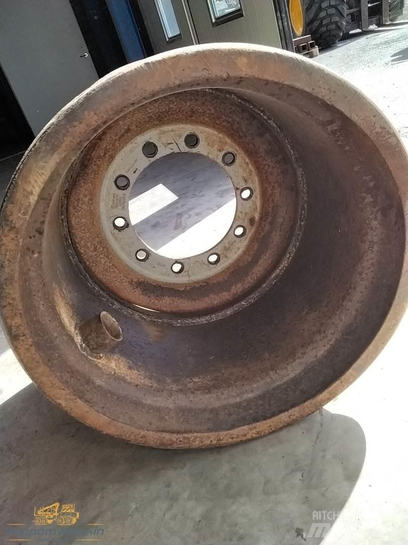 Valmet 890 24x26,5 Dæk, hjul og fælge
