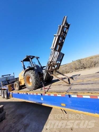 CASE 586H Terrængående gaffeltruck