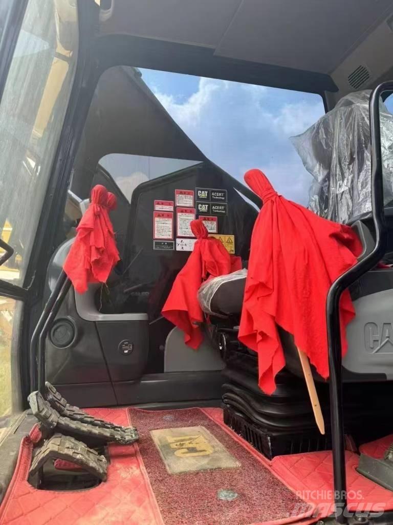 CAT CAT330D2 Gravemaskiner på larvebånd