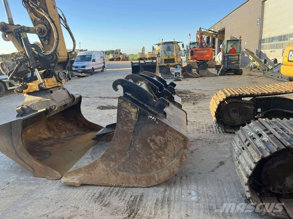 CAT 323 Nextgen Gravemaskiner på larvebånd