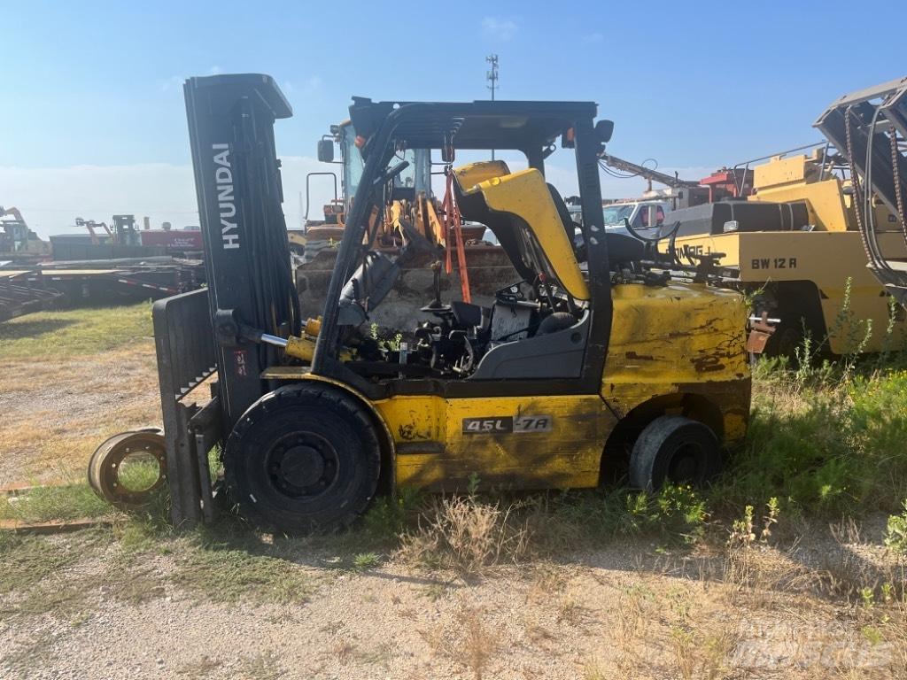 Hyundai 45 L-7 A Gaffeltrucks - andre