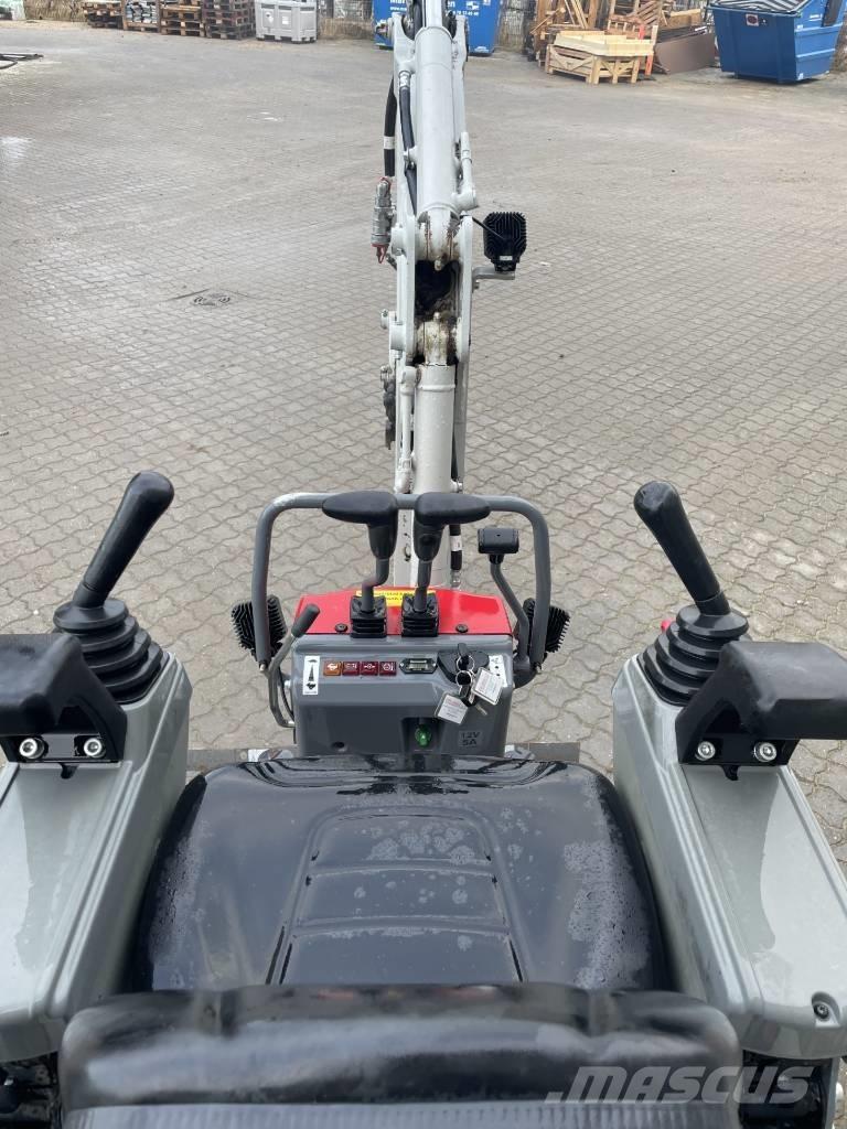 Takeuchi TB 210 Minigravemaskiner