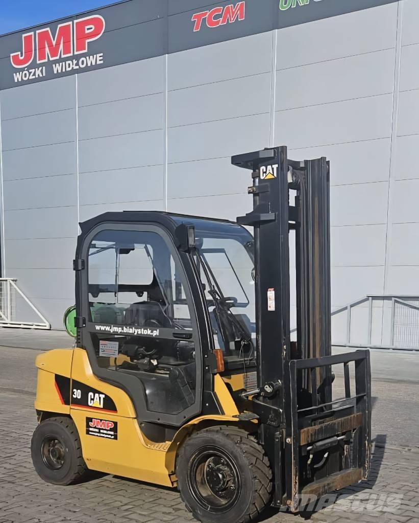 CAT GP 30 N LPG gaffeltrucks