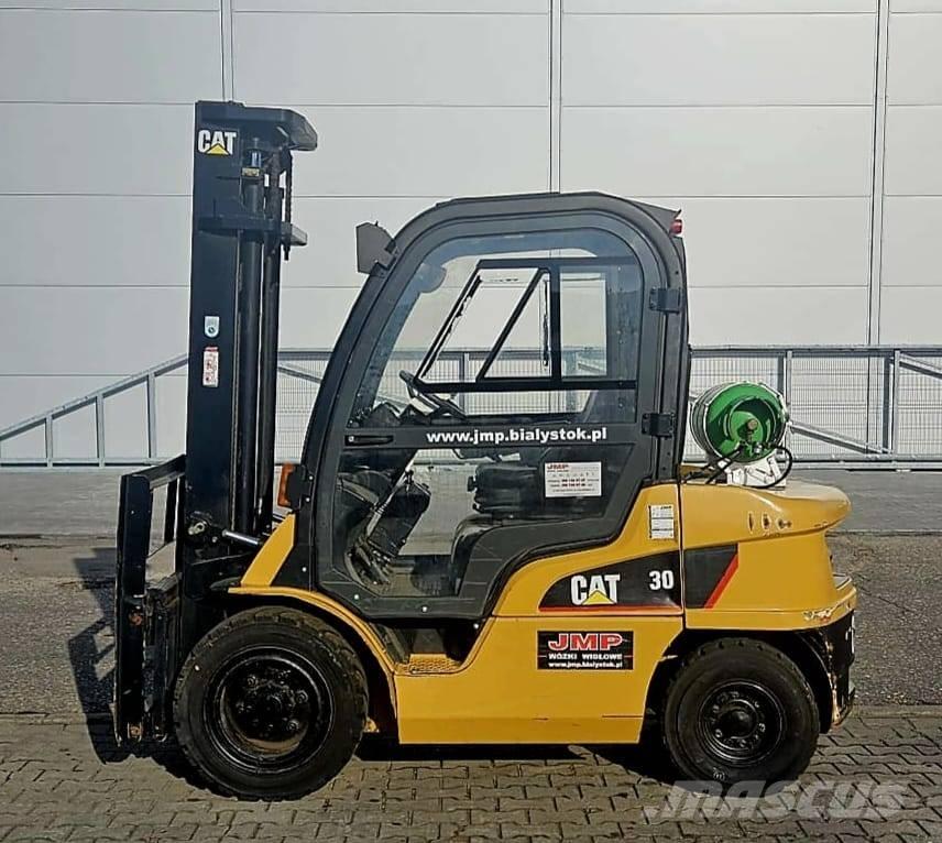 CAT GP 30 N LPG gaffeltrucks
