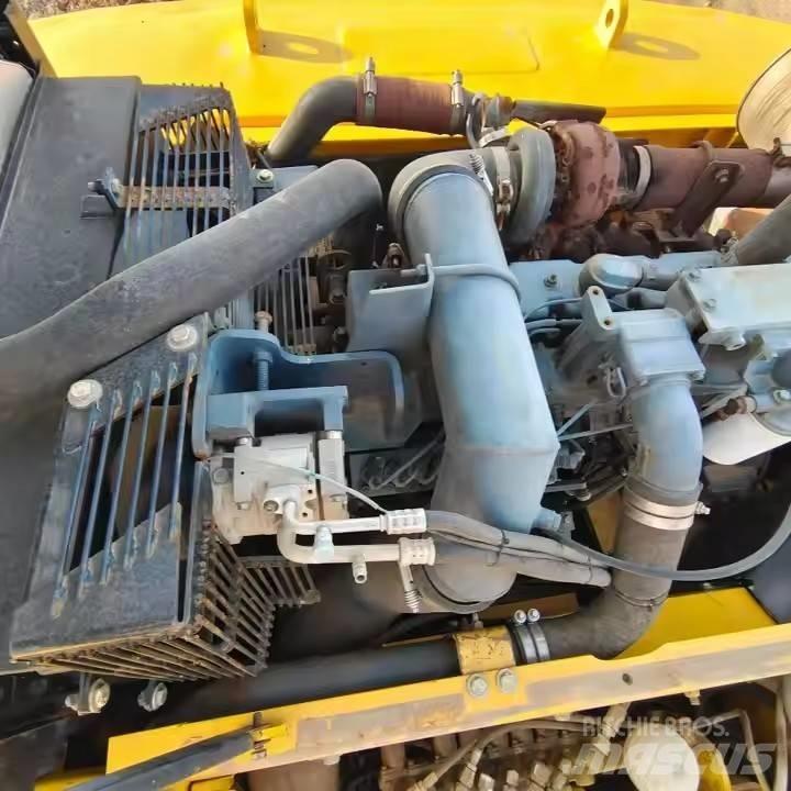 Komatsu PC360 Gravemaskiner på larvebånd