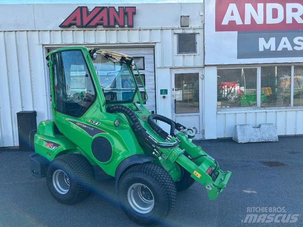 Avant E 527 Med  hytt Minilæsser - skridstyret