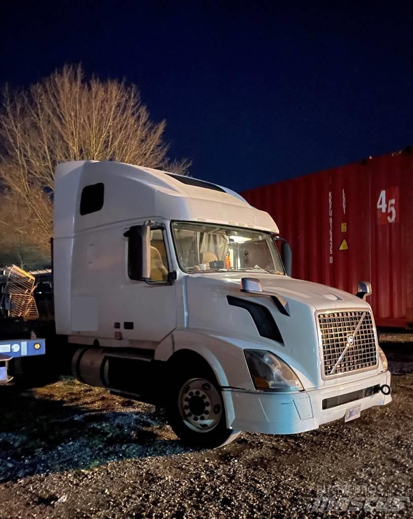 Volvo VNL 42 670 Trækkere