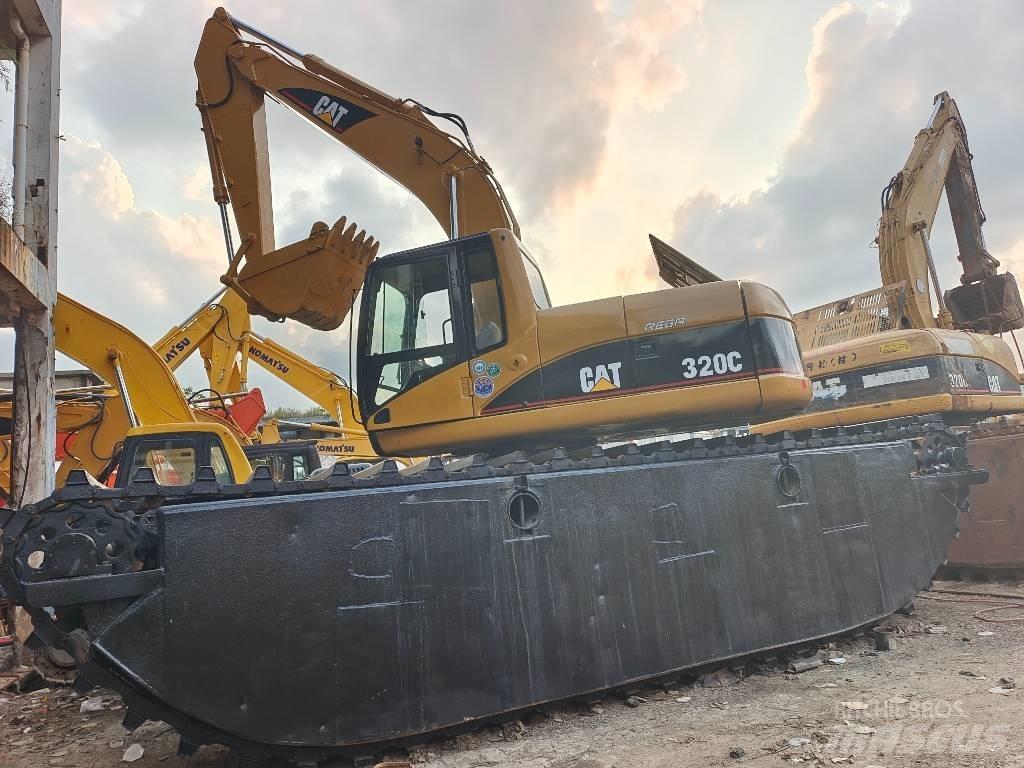 CAT 320 C Amfibiegravemaskine