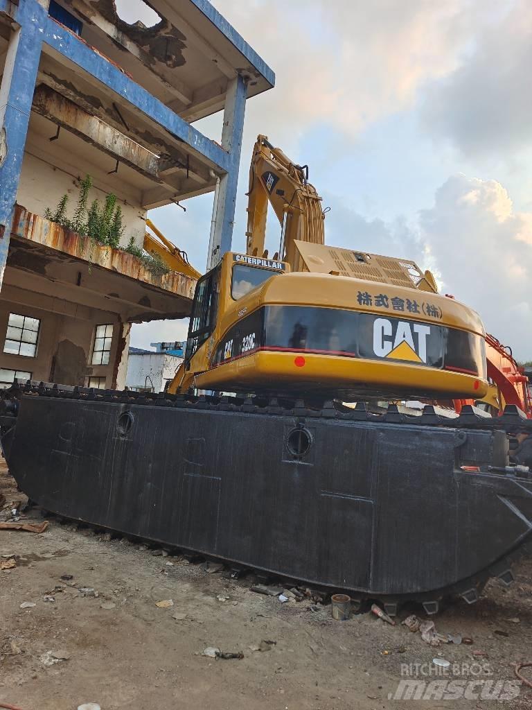 CAT 320 C Amfibiegravemaskine