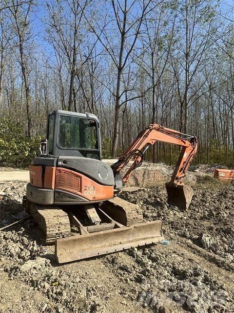 Hitachi ZX50 Gravemaskiner på larvebånd