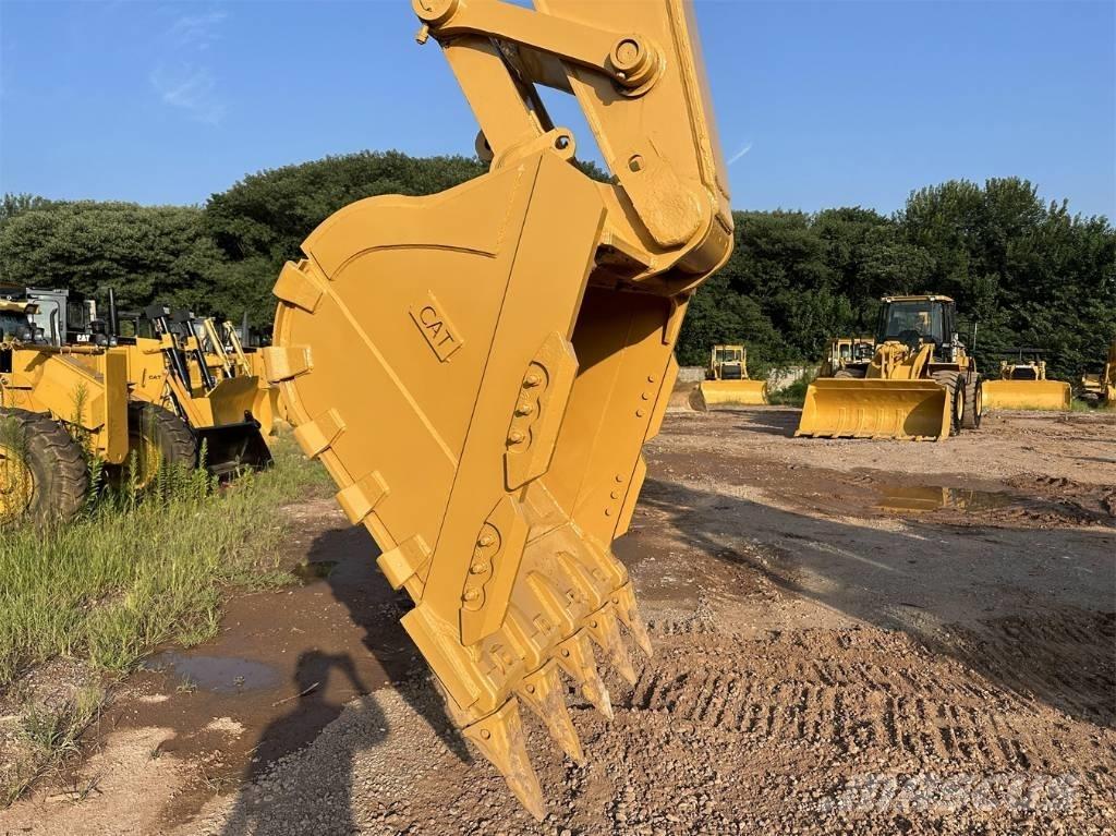 CAT 330 D L Gravemaskiner på larvebånd
