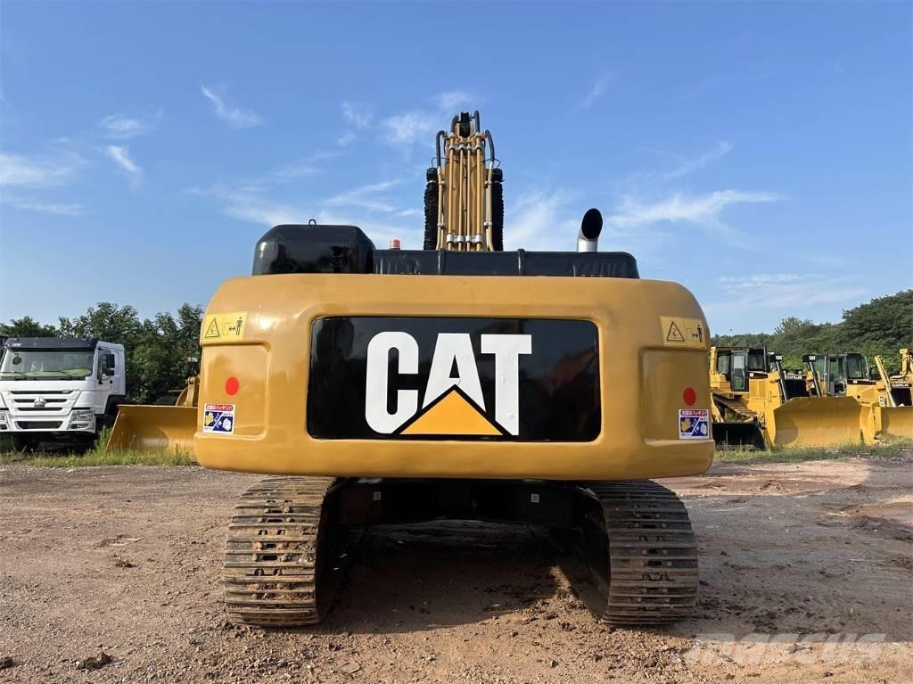 CAT 330 D L Gravemaskiner på larvebånd