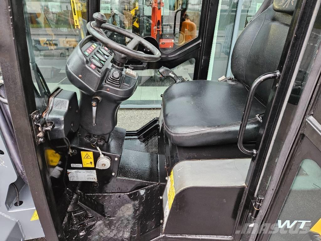 GiANT D 332 SWT Læssemaskiner på hjul