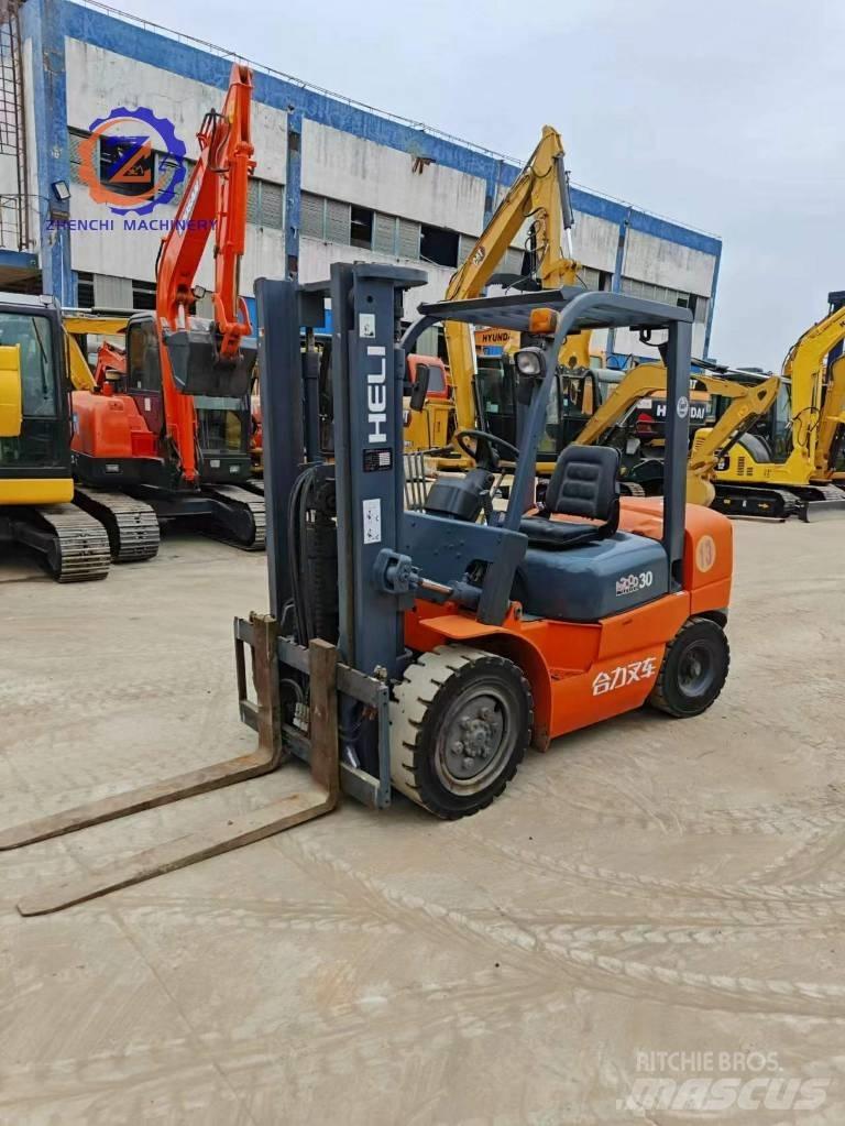 Heli CPCD 30 Diesel gaffeltrucks