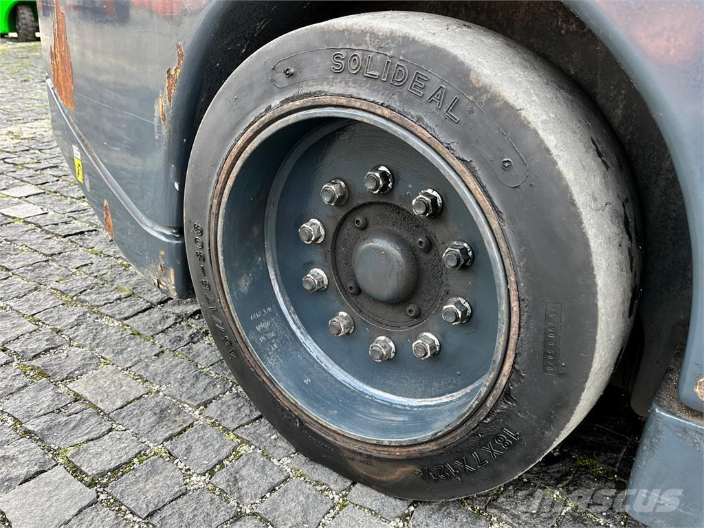 Aisle-Master 15NE Smalgangstruck