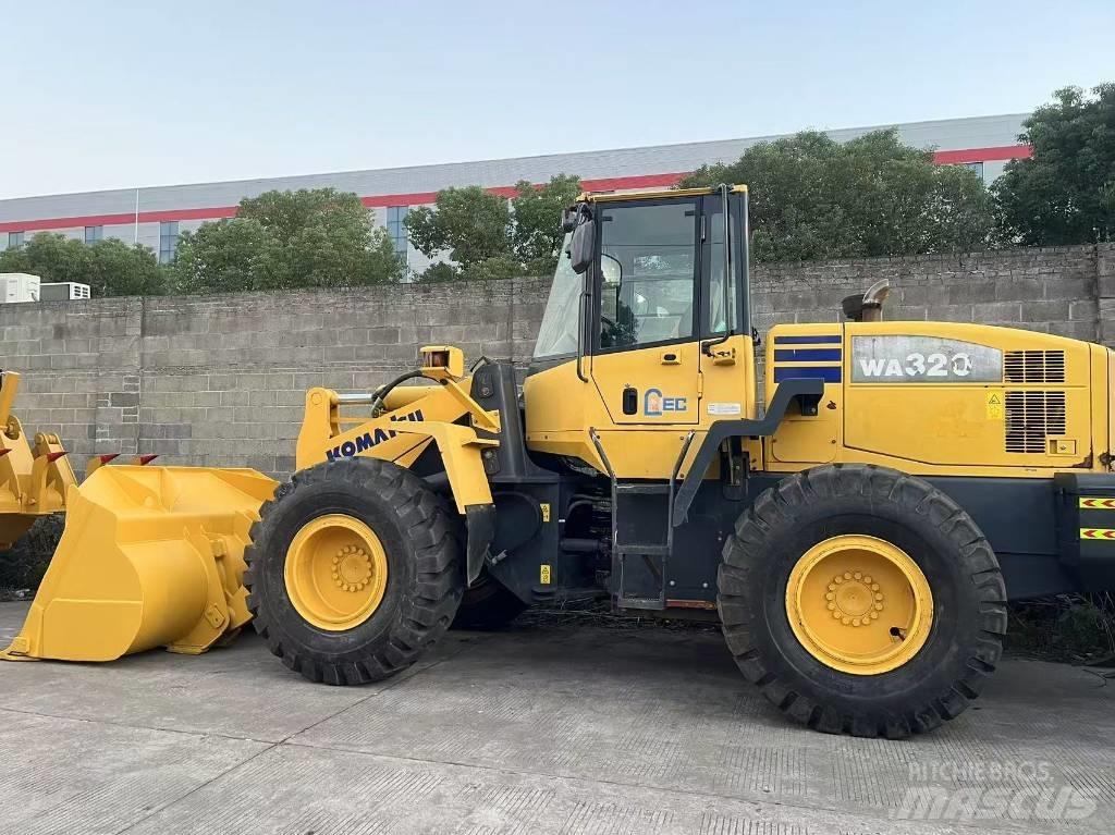 Komatsu WA 320 Læssemaskiner på hjul