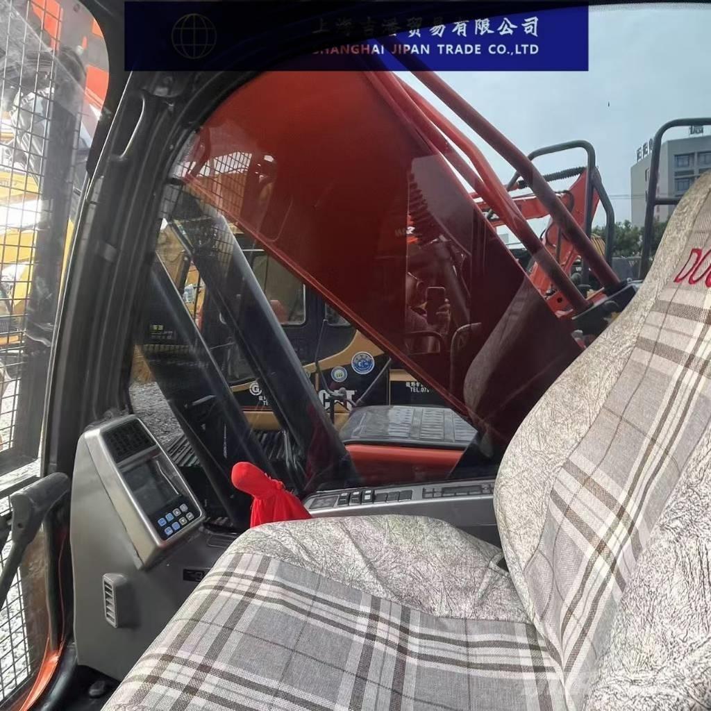 Doosan DX 300 LC Gravemaskiner på larvebånd