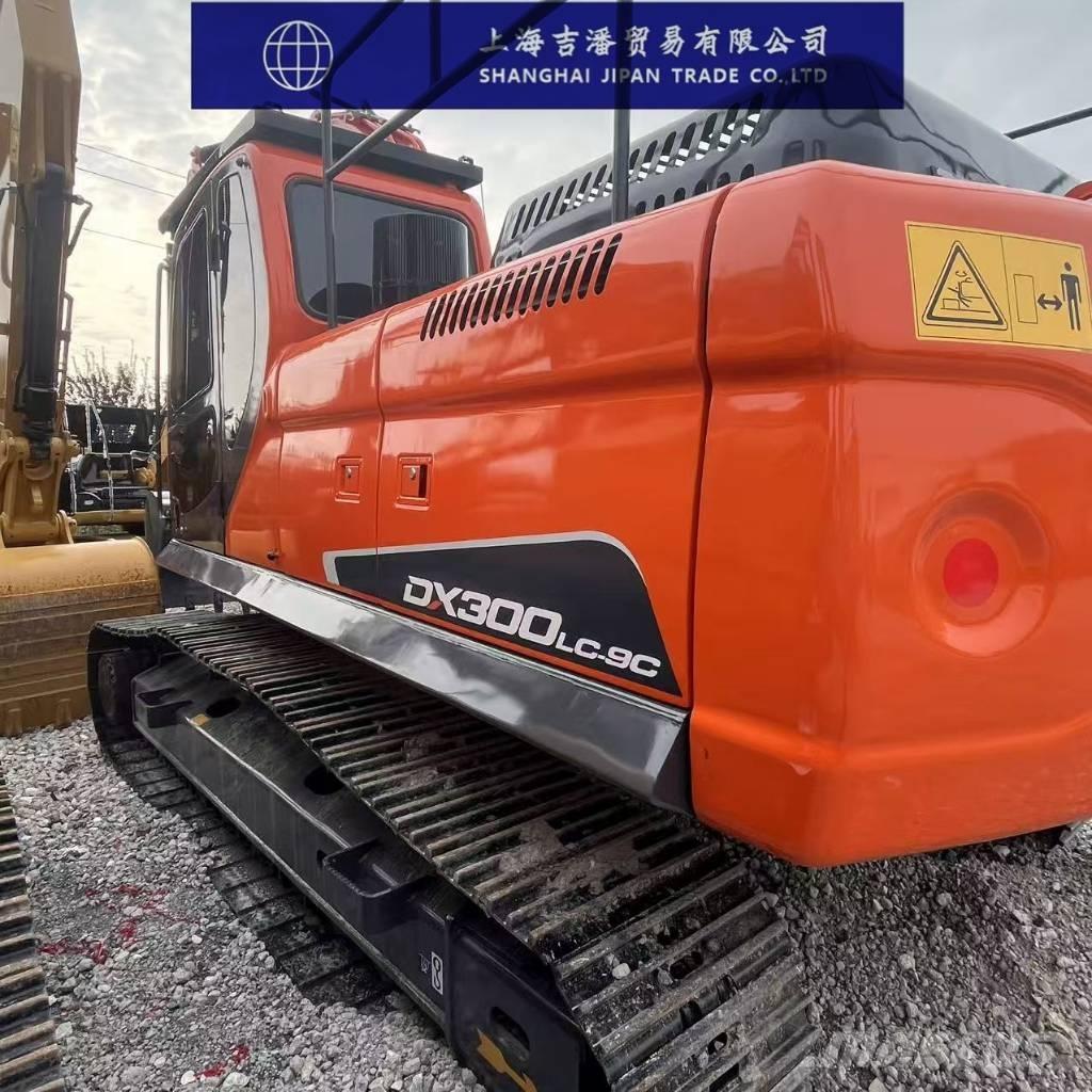 Doosan DX 300 LC Gravemaskiner på larvebånd