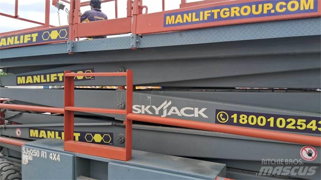 SkyJack 9250RT Saxlifte