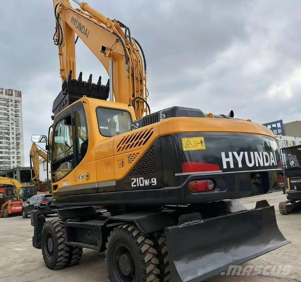 Hyundai 210W -9 Gravemaskiner på hjul