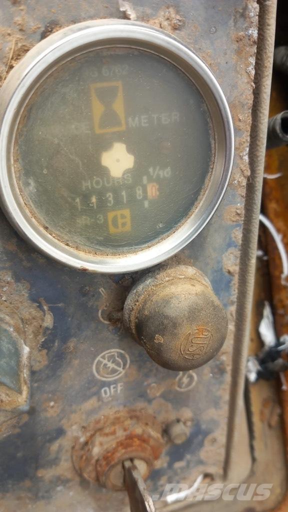 CAT 953 Larvebåndslæssere