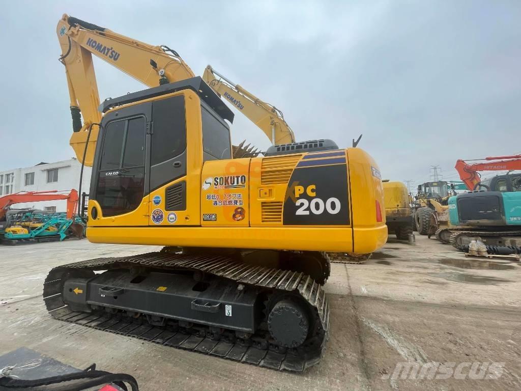 Komatsu PC 200-8 Gravemaskiner på larvebånd