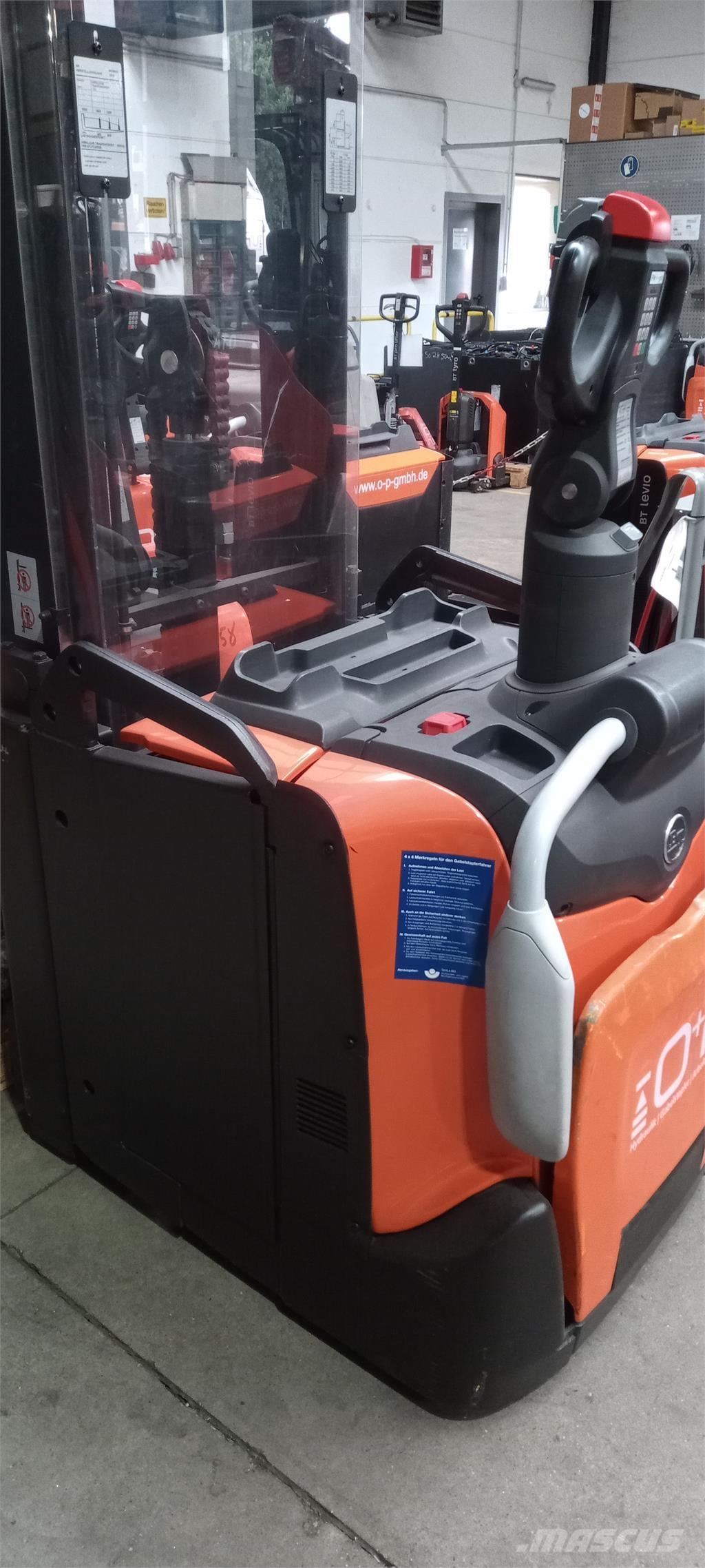 Toyota SPE160L Selvkørende stablere