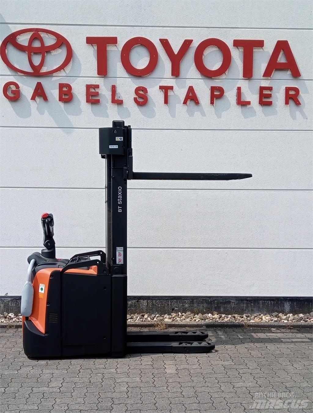 Toyota SPE160L Gaffelstabler med gående fører