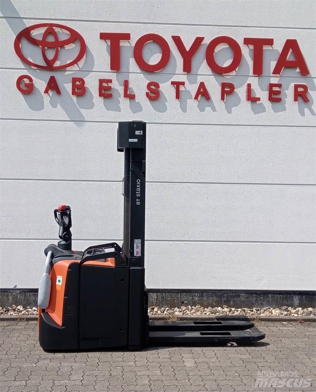 Toyota SPE160L Gaffelstabler med gående fører