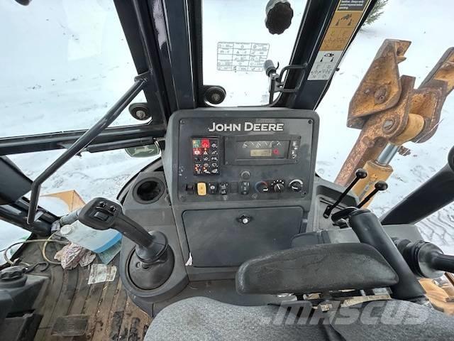 John Deere 710 K Rendegravere