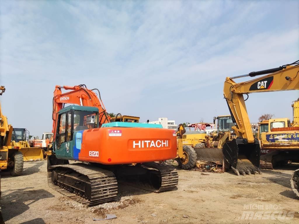 Hitachi EX 200-3 Gravemaskiner på larvebånd