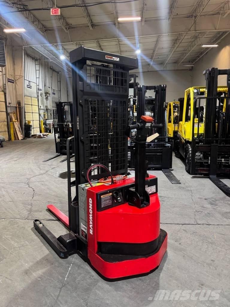 Raymond RSS40 Selvkørende stablere