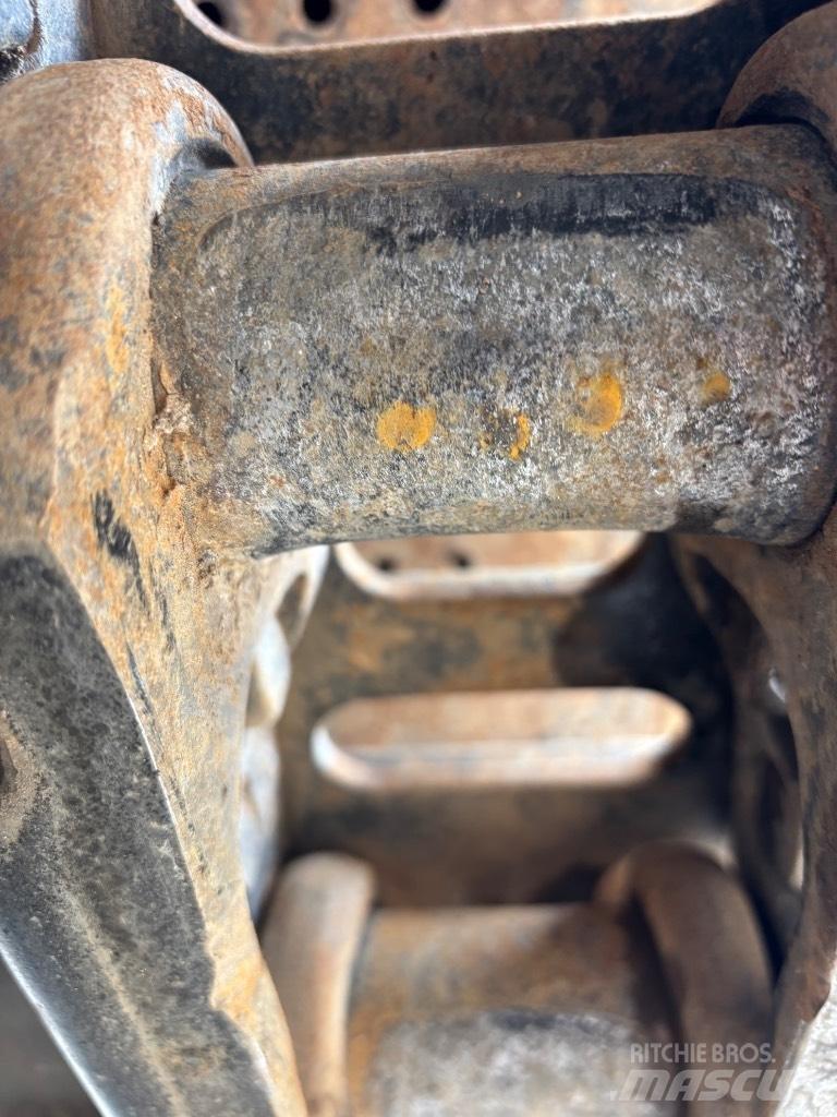Hitachi ZX 210 LC-6 Gravemaskiner på larvebånd