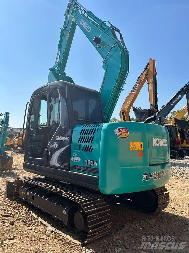 Kobelco SK 75 Minigravemaskiner